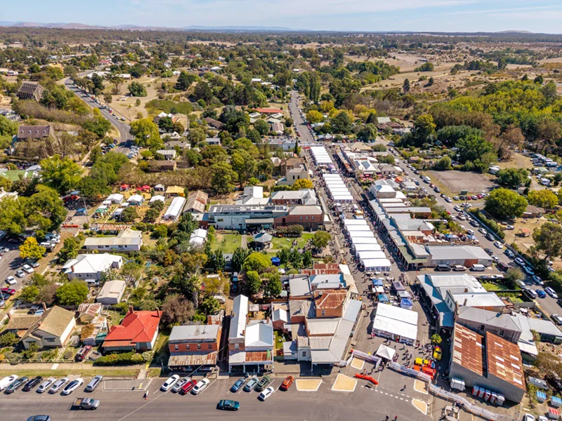 clunes book fair